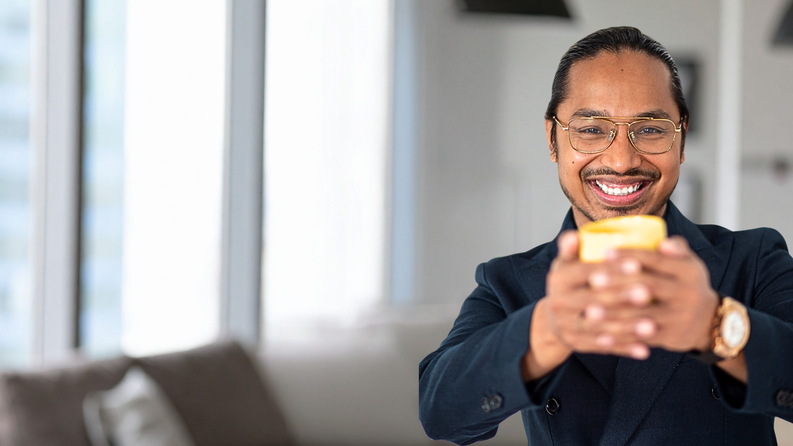  Sawadee I am Su thai 